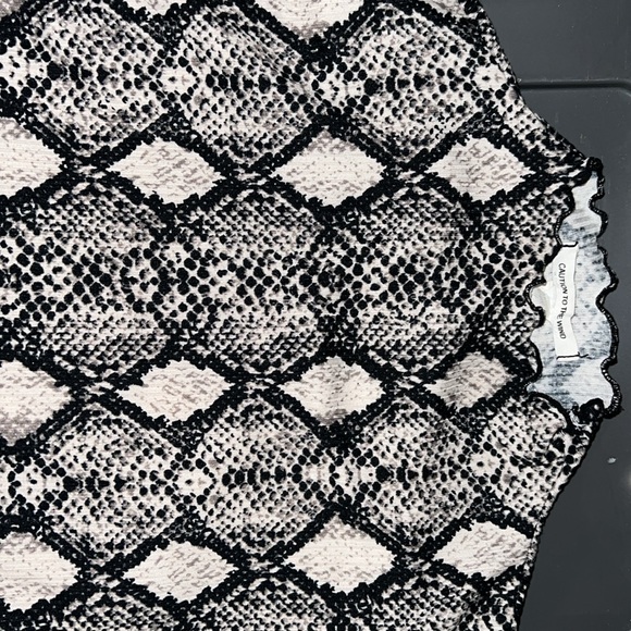 Cotton snake printed short sleeve blouse - Picture 2 of 4